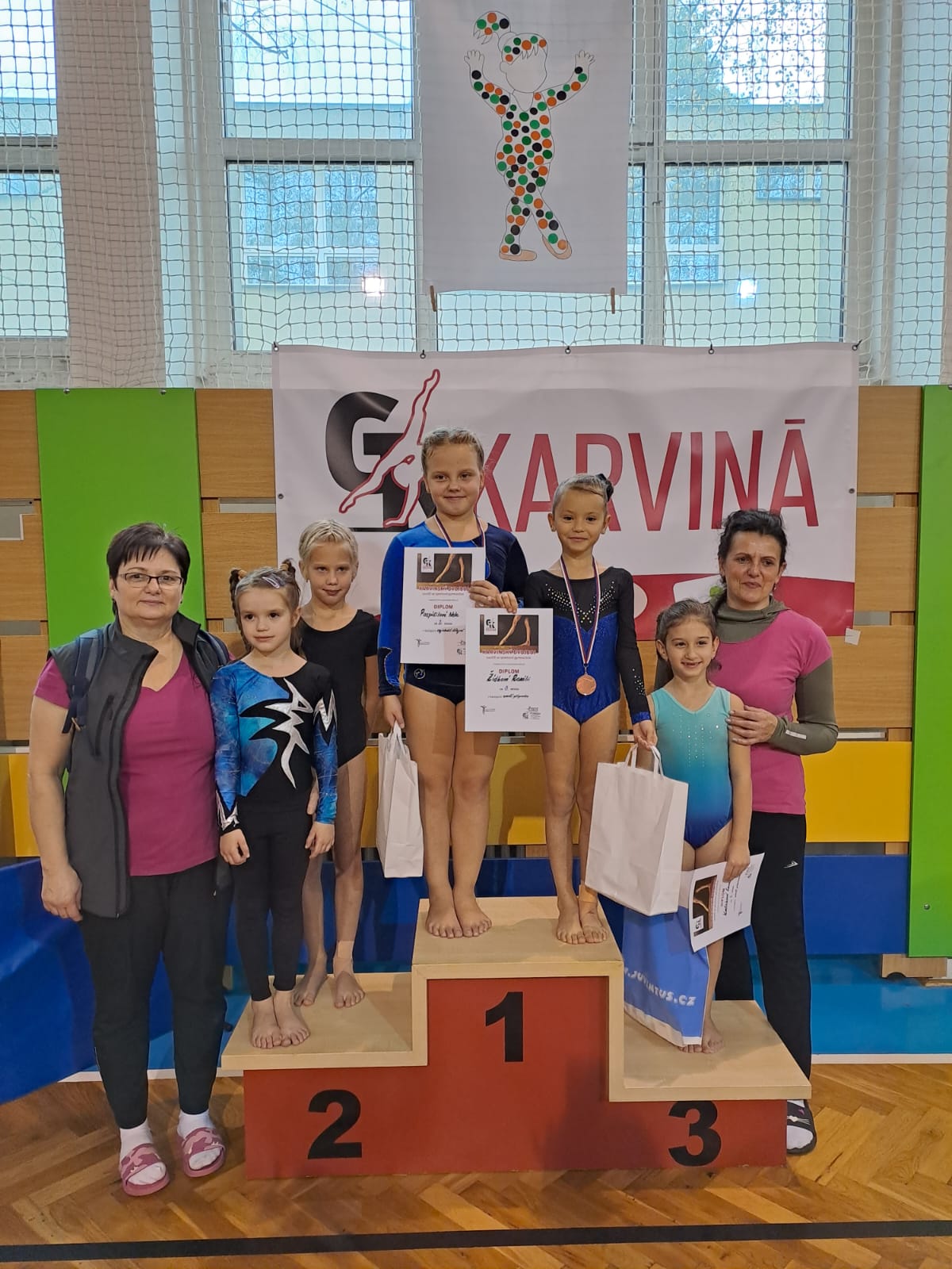 Výsledky. Nela Pospíšilová 2. místo, Rozálie Žídková 3. místo, E. Kašoková E. Fabiánová 4. místa. Věra Mazochová + Martina Kabudˇová.